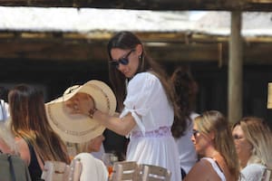 Del “no cumpleaños” de Pampita Ardohain a las flores que recibió Juana Viale en el teatro