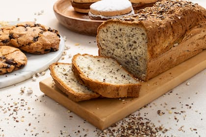 Pan de molde con granos de sorgo y semillas