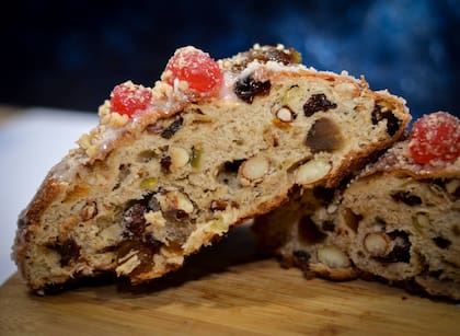 Pan dulce con frutas almibaradas. Artiaga