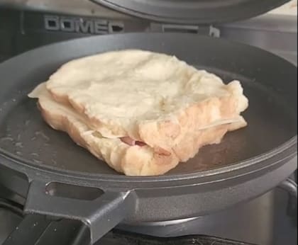 Pan dulce con jamón y queso