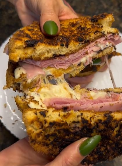 Pan dulce con jamón y queso