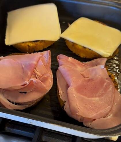 Pan dulce con jamón y queso