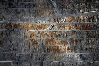 Panamá autoriza a filial de Canadá procesar y vender material acumulado en mina de cobre paralizada