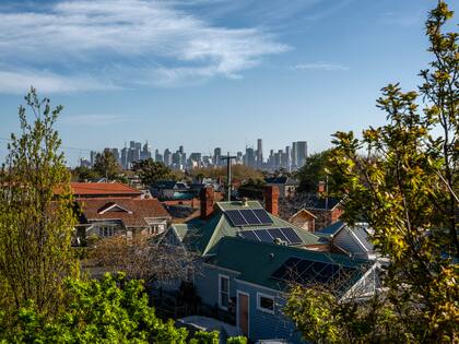 Paneles solares en un suburbio de Melbourne, en Australia. (Alana Holmberg/The New York Times)