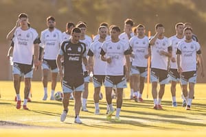 Un jugador de la selección argentina sufrió una molestia en la práctica y se realizará estudios