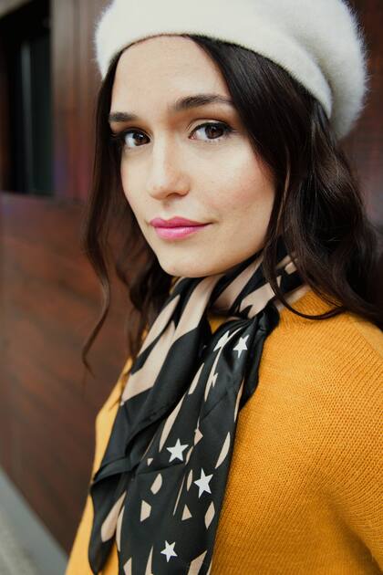 Pañuelo: VER Boina: Mercado Libre Sweater: VER