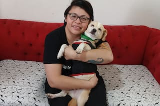 Decidió completar su identidad y busca a su padre biológico en Facebook