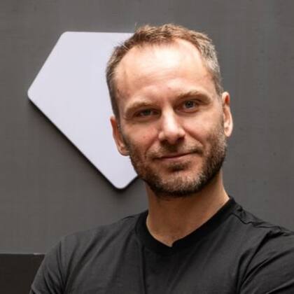 Paolo Ardoino, CEO de Tether: “Esta transacción refleja el compromiso de Tether de invertir en empresas sostenibles y orientadas al futuro que tengan un impacto profundo en las economías reales”