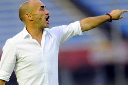 Paolo Montero es el nuevo DT de Boca Unidos