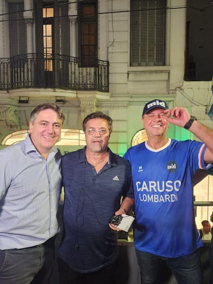 Paoltroni, Caruso Lombardi y Zago, al final de la caravana