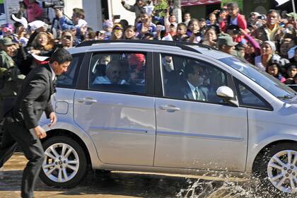 El Papa llegó a la cárcel de Palmasola en medio de un gran operativo policial