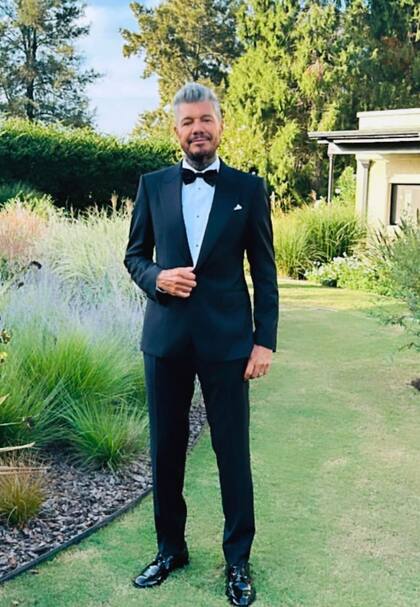 ¡Papá orgulloso! Marcelo Tinelli publicó en sus redes sociales el elegante traje con el que presenció la boda de su "pequeña Lelé"