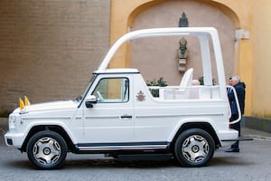 El papamóvil-clínica que quiso Francisco para los niños de Gaza sigue bloqueado en Belén