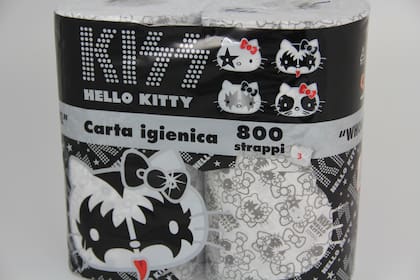 Papel higiénico de Hello Kitty, basado en Kiss