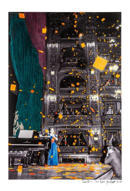 La fotografía que ilustra la tapa del libro, intervenida por Marcelo Brodsky. Registra una actuación de la cantante española Teresa Berganza en 1997