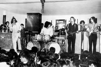 Pappo (acá con Los Gatos) protagonizó el cambio de época del primer rock