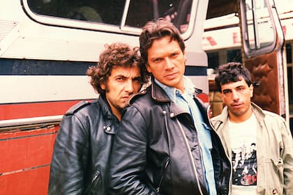 Pappo, Vitico y su manager Mundy Epifanio, de gira por el interior