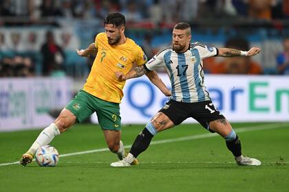 Papu Gómez, en acción en el Mundial, ante Australia, partido en el que sufrió una lesión en el tobillo que le impidió volver a jugar