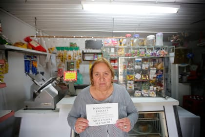 Los comerciantes de la zona sufren por el cierre de la fábrica