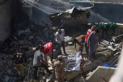 El avión accidentado es un Airbus A320 con 99 pasajeros