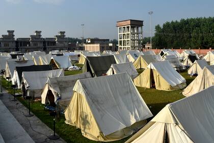 Se montaron varios campamentos para contener a los refugiados que debieron abandonar sus hogares