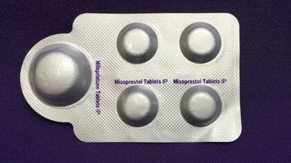 Para abortar con medicamentos se usan dos: misoprostol y mifepristone