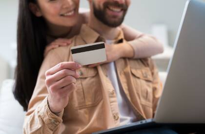 Para acceder al beneficio, los solicitantes deben cumplir ciertos requisitos de elegibilidad y presentar documentación que respalde su situación económica.