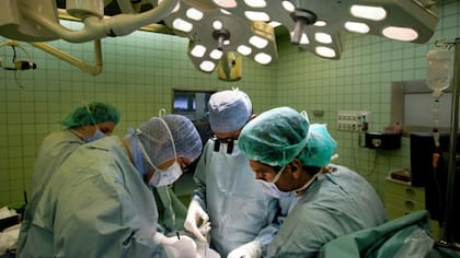 Para aprovechar los órganos, el fallecimiento debe producirse en la terapia intensiva de un hospital, de modo que se pueda realizar el proceso quirúrgico con condiciones necesarias para preservar los órganos. Foto: Incucai
