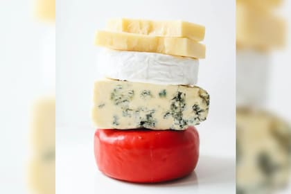 Para aquellos que necesitan perder peso es fundamental la lectura de las etiquetas de los quesos (Foto Pexels)