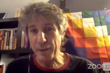 Desde su casa, donde cumple arresto domiciliario, Amado Boudou da entrevistas y participa de reuniones políticas vía Zoom