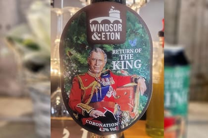 Para celebrar la coronación de Carlos III elaboraron una cerveza en su honor