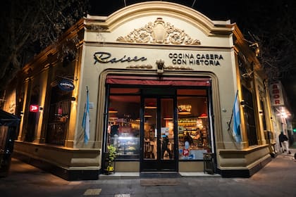 Para celebrar su 16.º aniversario, Raíces Cocina Casera organizará la tradicional competencia interna de cocina que invita a votar un plato y el más elegido se incorpora luego a la carta del restaurante