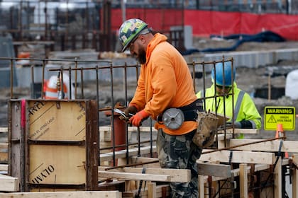 Para construcción, el crédito es por hasta $250 millones con un anticipo y dos desembolsos contra avance de la obra