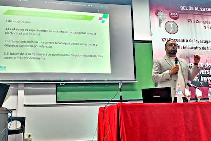 Para Cruz-Esparra, “la IA no es el futuro, es el presente"