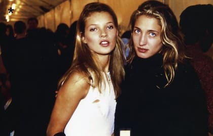 Para cuando John F. Kennedy la conoció, Carolyn Bessette trabajaba en Calvin Klein en campañas como la de Kate Moss