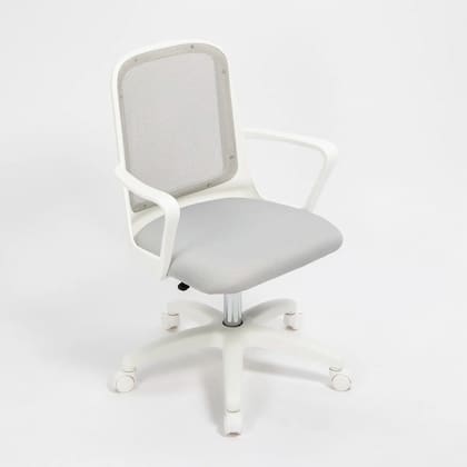 Para cuidar la espalda, hay que elegir bien la silla.