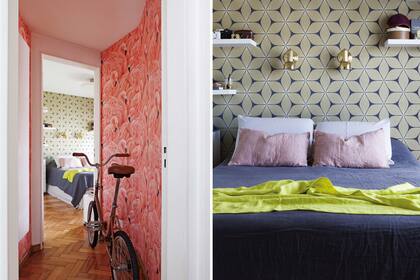 Para darle estilo al corredor, Hernán le aplicó un papel de la marca inglesa Albany, de donde también vino el que está sobre el respaldo de cama. Allí, dúo de lámparas de lectura compradas en un anticuario en Viena.