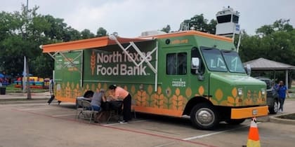 Para darle los alimentos, le preguntarán al beneficiario de cuántas personas se compone su familia, pero no se pide ninguna prueba