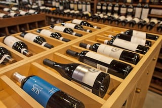 Para darle pelea a la cerveza, las bodegas prometen congelar el precio del vino