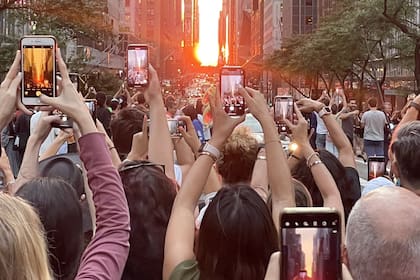 Para disfrutar del evento lo mejor es llegar temprano y ubicarse lo más al este posible