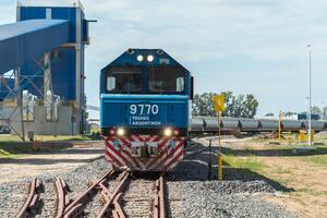 El déficit estructural de gasoil, otro motivo para recuperar los trenes argentinos