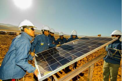 Para el emplazamiento de la planta de energía solar más grande de Sudamérica se emplearon alrededor de 1200 personas