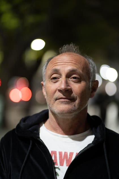 Para el escritor, la batalla cultural del mileísmo es "una idiotez de diez gatos locos que disfrazan sus complejos de inferioridad con delirios de grandeza"