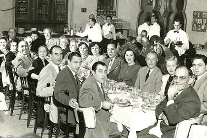 Para el inmigrante hispano-cubano Casimiro Hernández, padre, llegar a Tampa, Florida, con sus cuatro hijos pequeños significaba buscar una oportunidad y una vida mejor