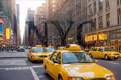 Para el joven, ser taxista latino en Nueva York implica muchos riesgos, entre los pasajeros peligrosos y conductores imprudentes