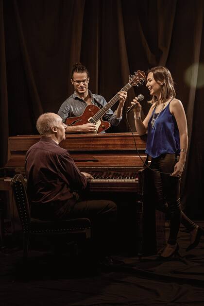 Para el pianista Manuel Fraga, que sus hijos Tomás y Cecilia se hayan volcado al jazz sirvió para estrechar la relación con ellos