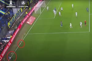 El VAR difundió los audios sobre la jugada que terminó en gol de Cavani: las infracciones que observaron los árbitros