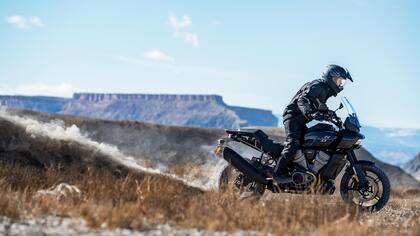 Para evitar inconvenientes con el idioma es necesario tener el permiso de conducir internacional (IDP)