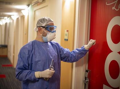 Para Gerónimo Bourguignon, médico ginecólogo, la pandemia le enseñó a trabajar en equipo, una dinámica a la que no estaba acostumbrado, pese a sus años de experiencia en la profesión