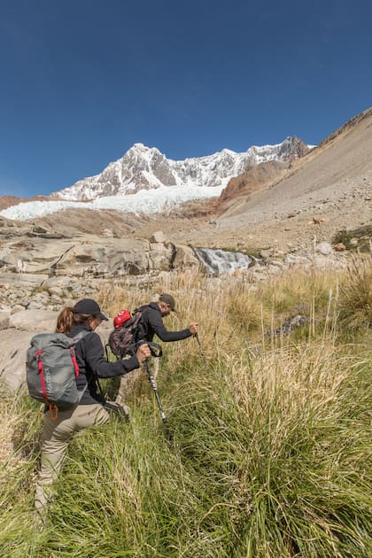 Para hacer el trekking es necesario contar la asistencia de un guía o baqueano que conozca la zona.